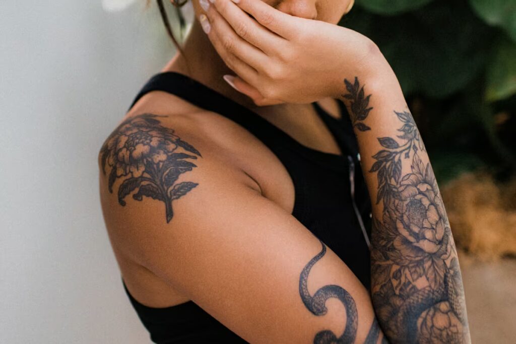 Como-cuidar-da-tatuagem-para-não-desbotar Como-cuidar-da-tatuagem-para-não-desbotar