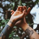 como-cuidar-da-tatuagem-para-nao-desbotar